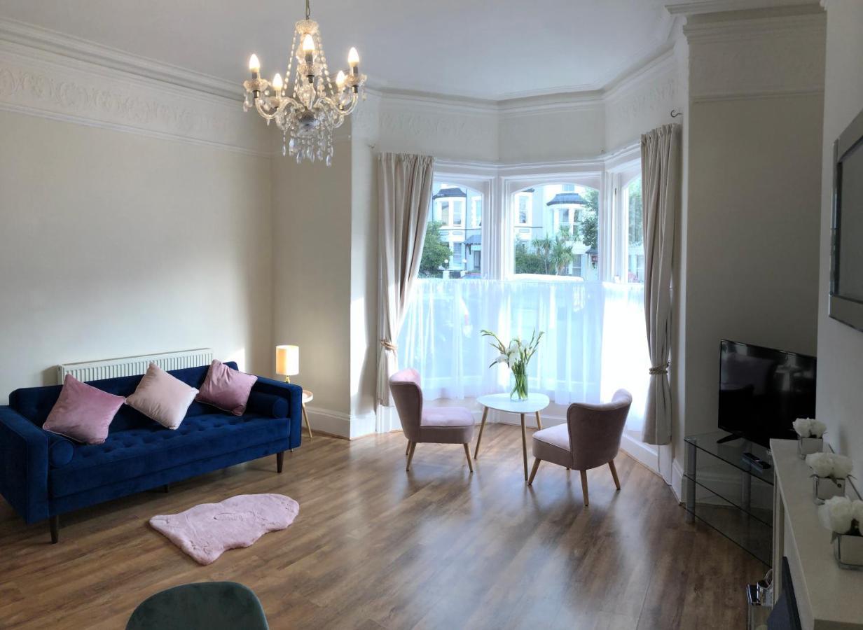 Mostyn Villa Free Private Parking Llandudno Exterior foto